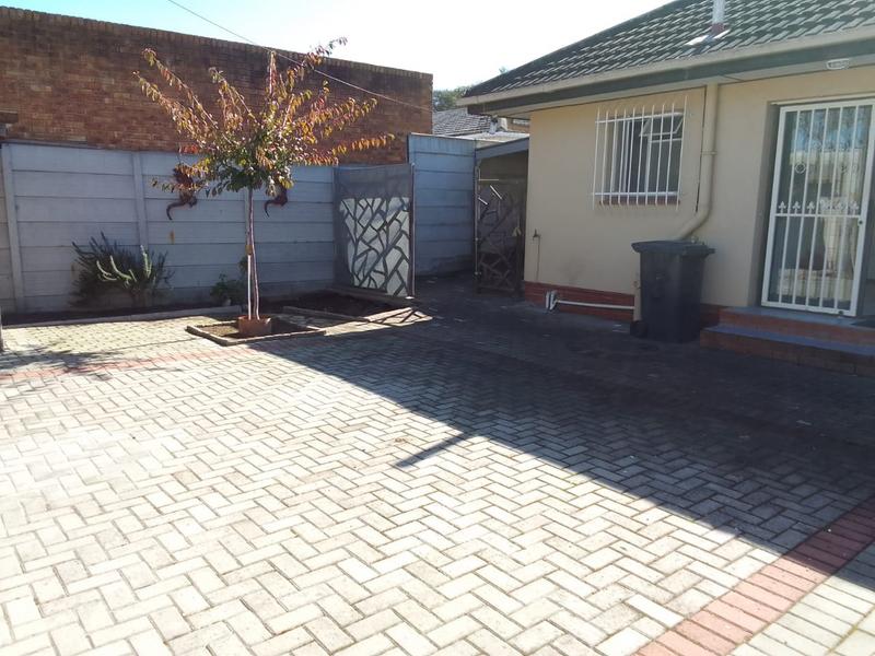 To Let 1 Bedroom Property for Rent in Durbanville Western Cape
